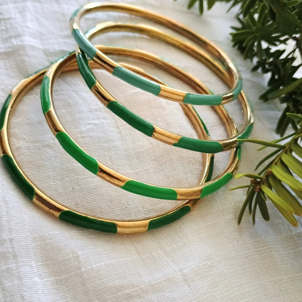 🍀 ECLECTIC CHIC 🍀 Bundle: VTG, brass enameled bangle bracelets, preppy core